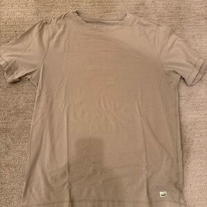 Vuori Men's Tuvalu Tee (used)